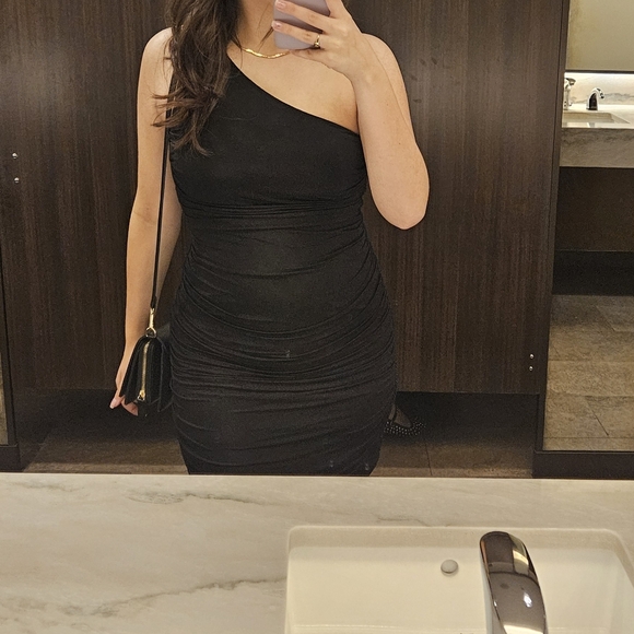 H&M One Shoulder Mini Dress - Picture 2 of 8